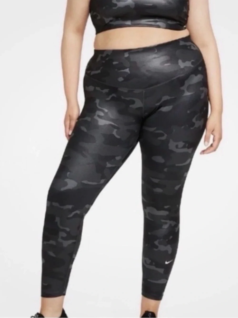 Nike Women’s Plus Size Leggings